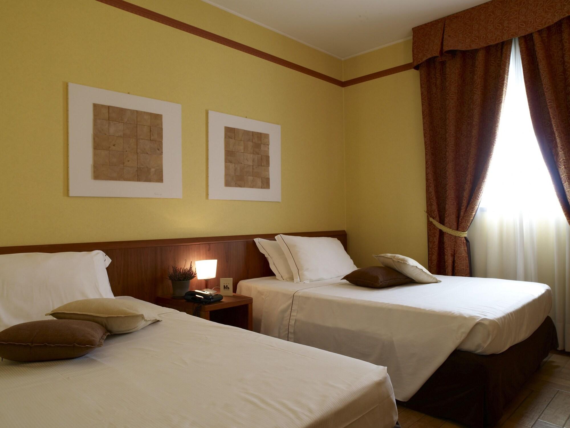 Hotel Montini Linate Airport Peschiera Borromeo Room photo